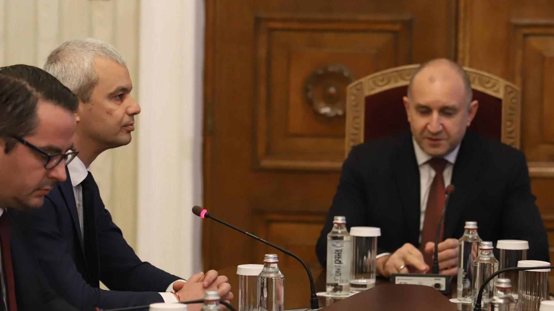 Костадинов иска да направи стрес тест на партиите с третия мандат