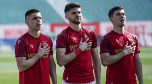 {{ otherArticle[0].article.title }}