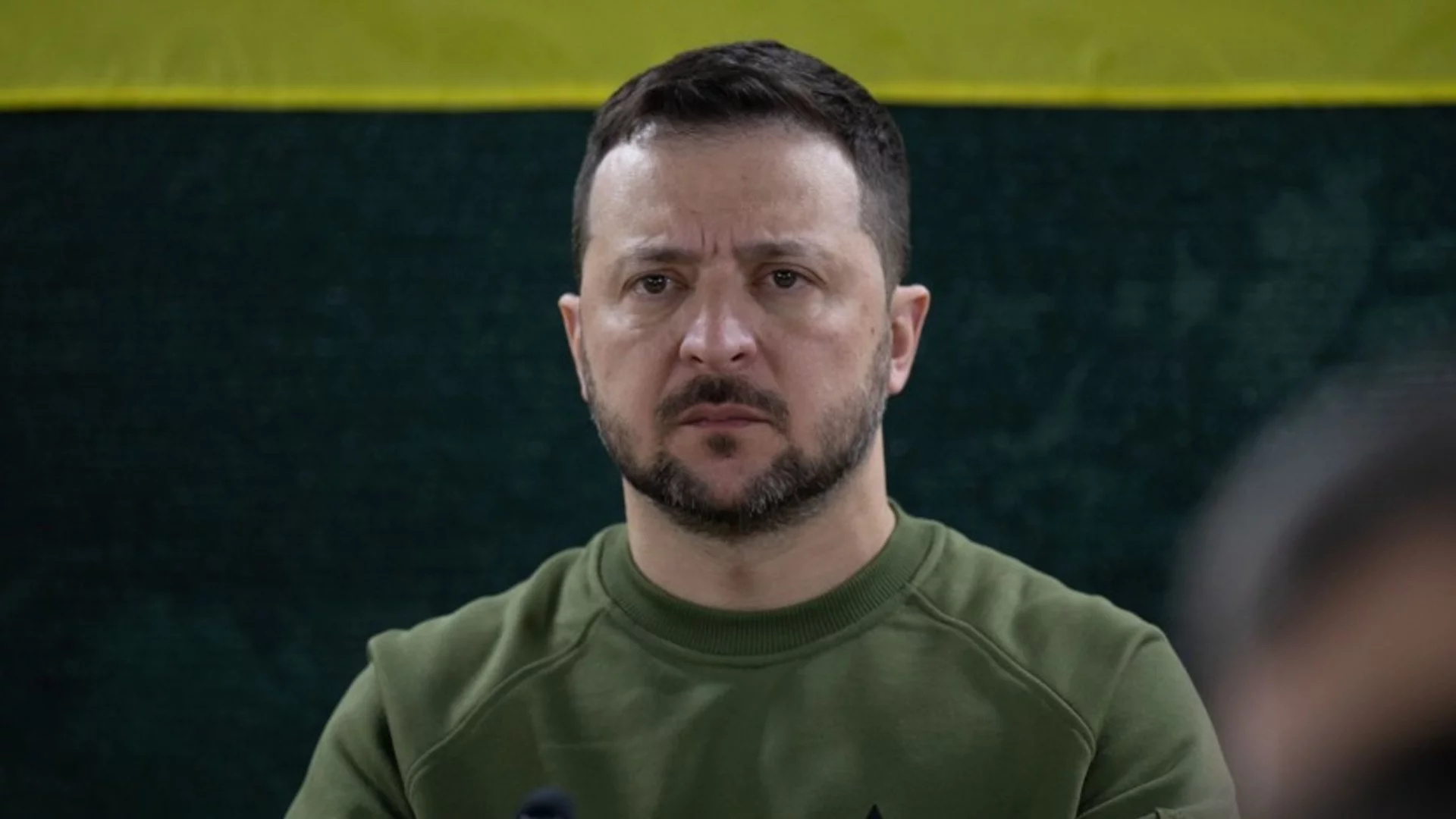 На фронта: Зеленски запозна воюващите в Донецка област с новия командващ Обединените сили (ВИДЕО)