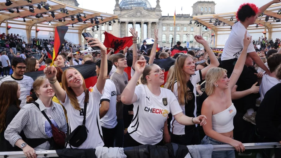 Най-известният фен на Европейското първенство по футбол 2024 - всички обожават добряка (ВИДЕО)