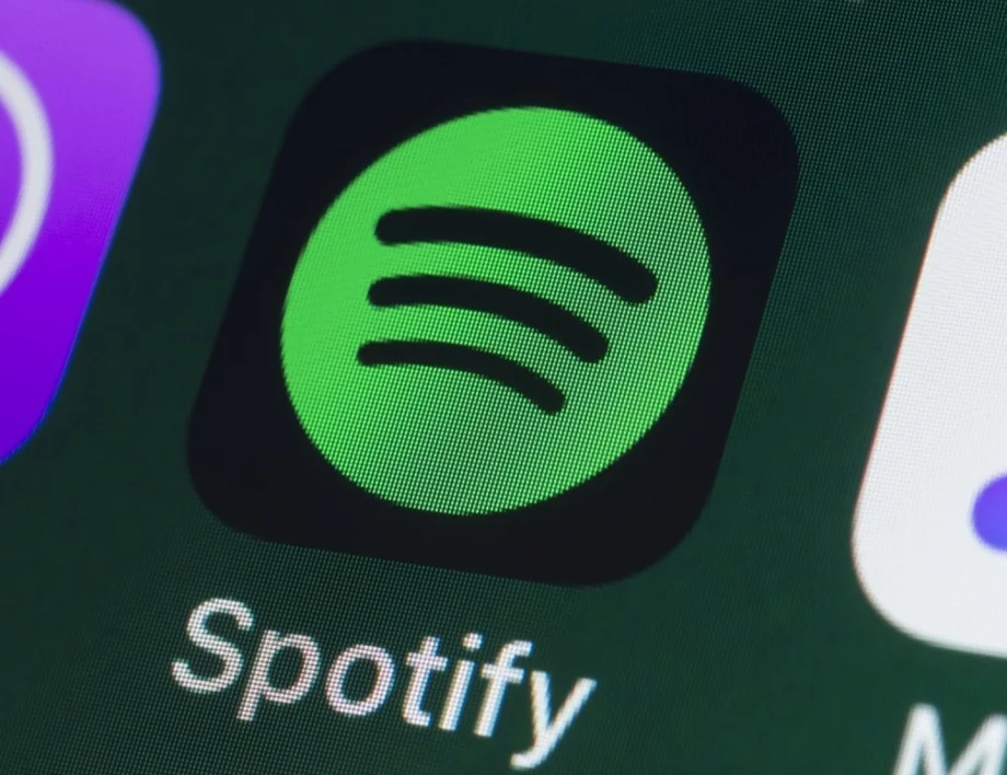 Spotify премахва музика на руски певци, подкрепили агресията срещу Украйна 