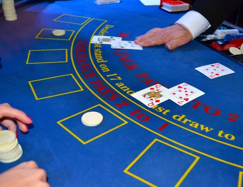 Инфаркт от радост: Мъж спечели близо 5 млн. долара в казино в Сингапур (ВИДЕО)