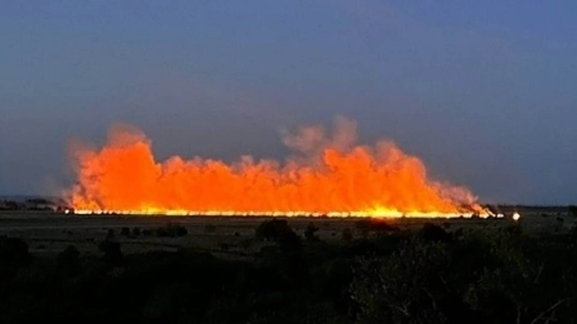 След удар на украински дрон: Пожар в руски петролен резервоар