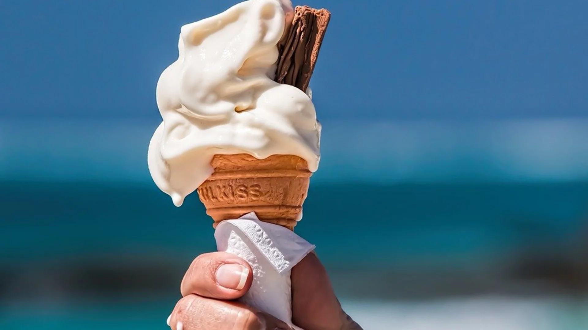 Каква е връзката между сладоледа и главоболието?