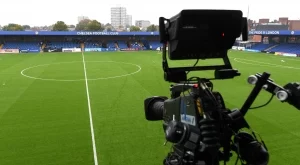 Плашещо: Яма погълна футболен терен - камера улови зловещия инцидент (ВИДЕО)