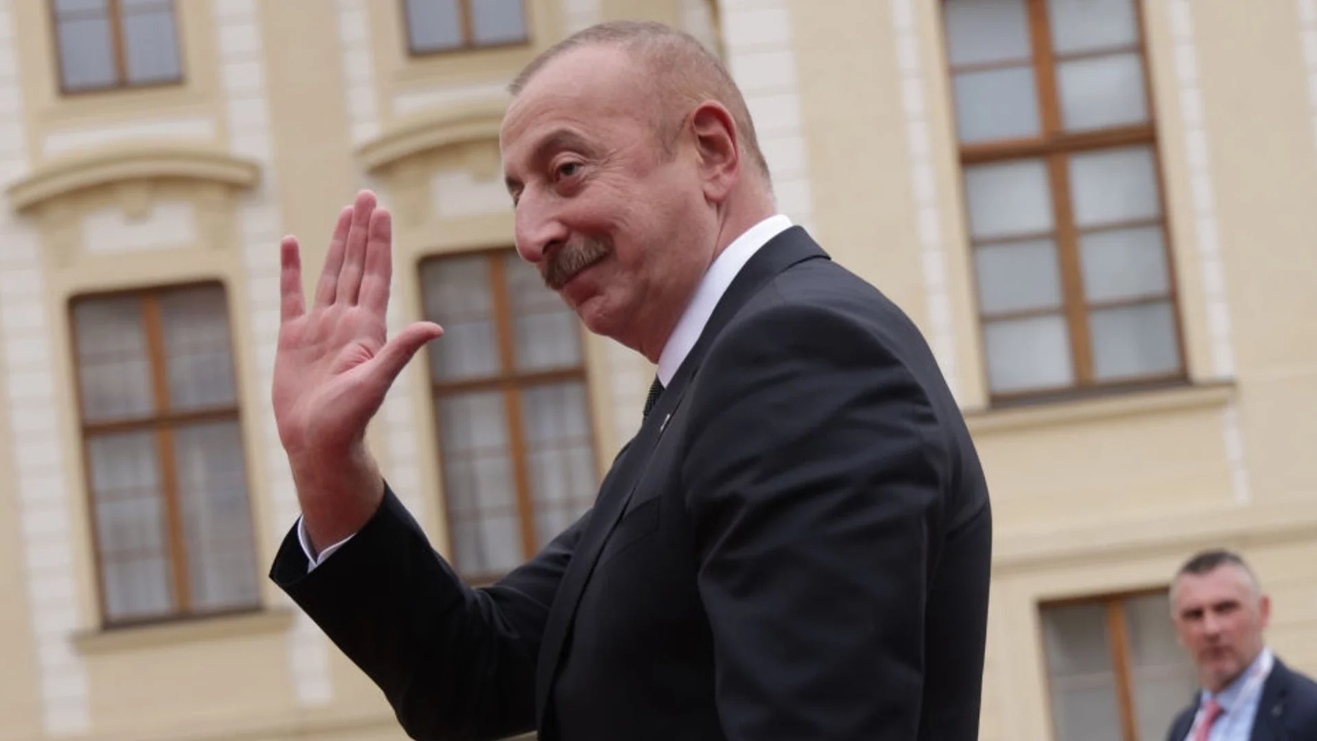 Илхам Алиев разпусна парламента, Азербайджан отива на избори