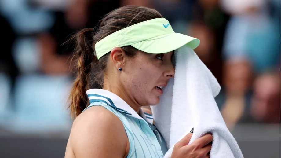 Тежък и драматичен край на приказката: Виктория Томова приключи историческия си пробив в тениса