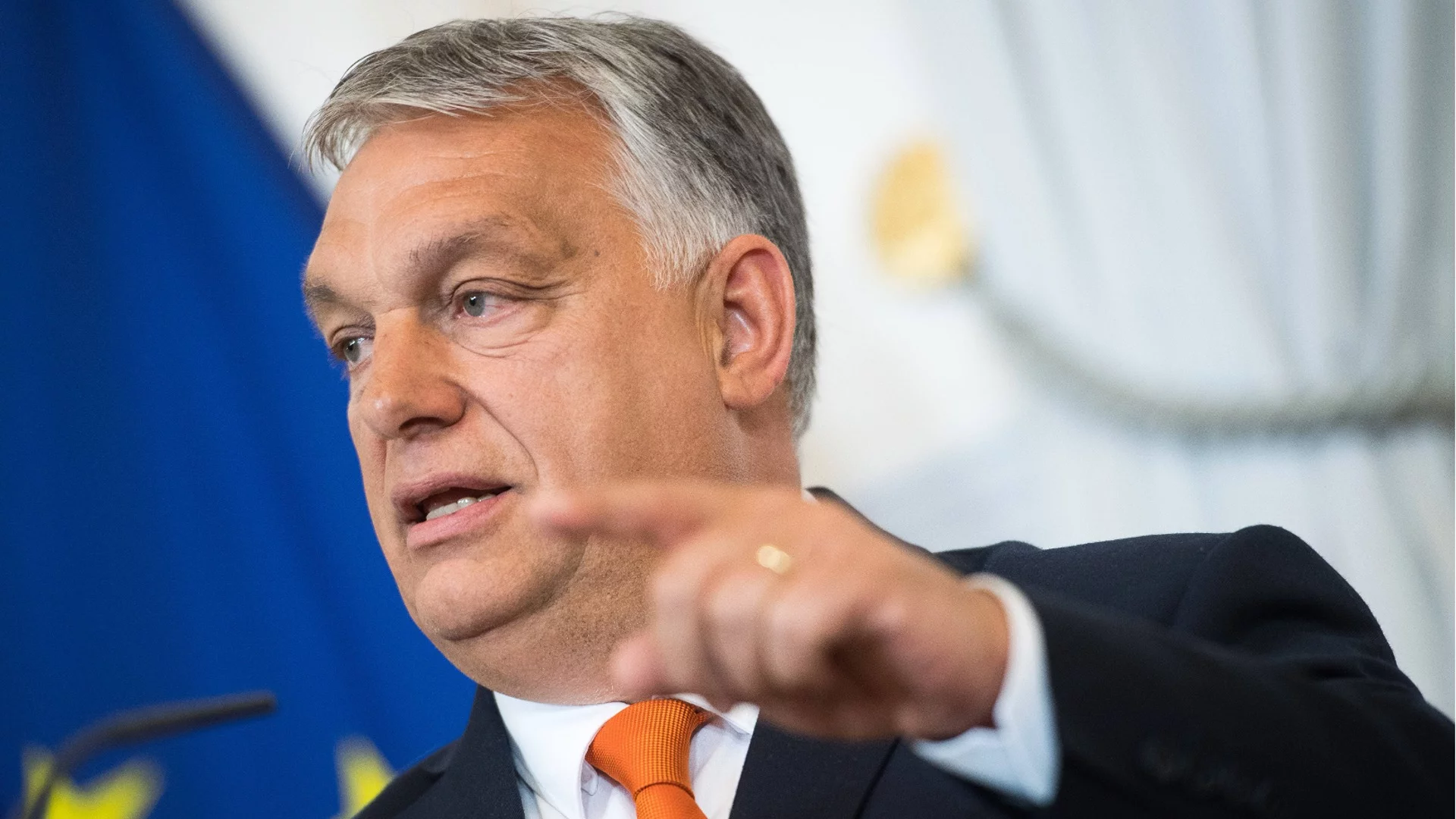 Орбан и Бабиш правят нов политически съюз на крайнодесните в ЕП
