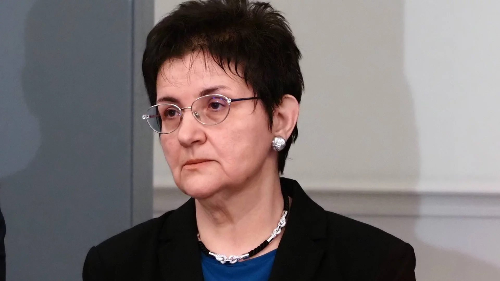 Коя е Людмила Петкова - кандидатът на ГЕРБ за министър на финансите?