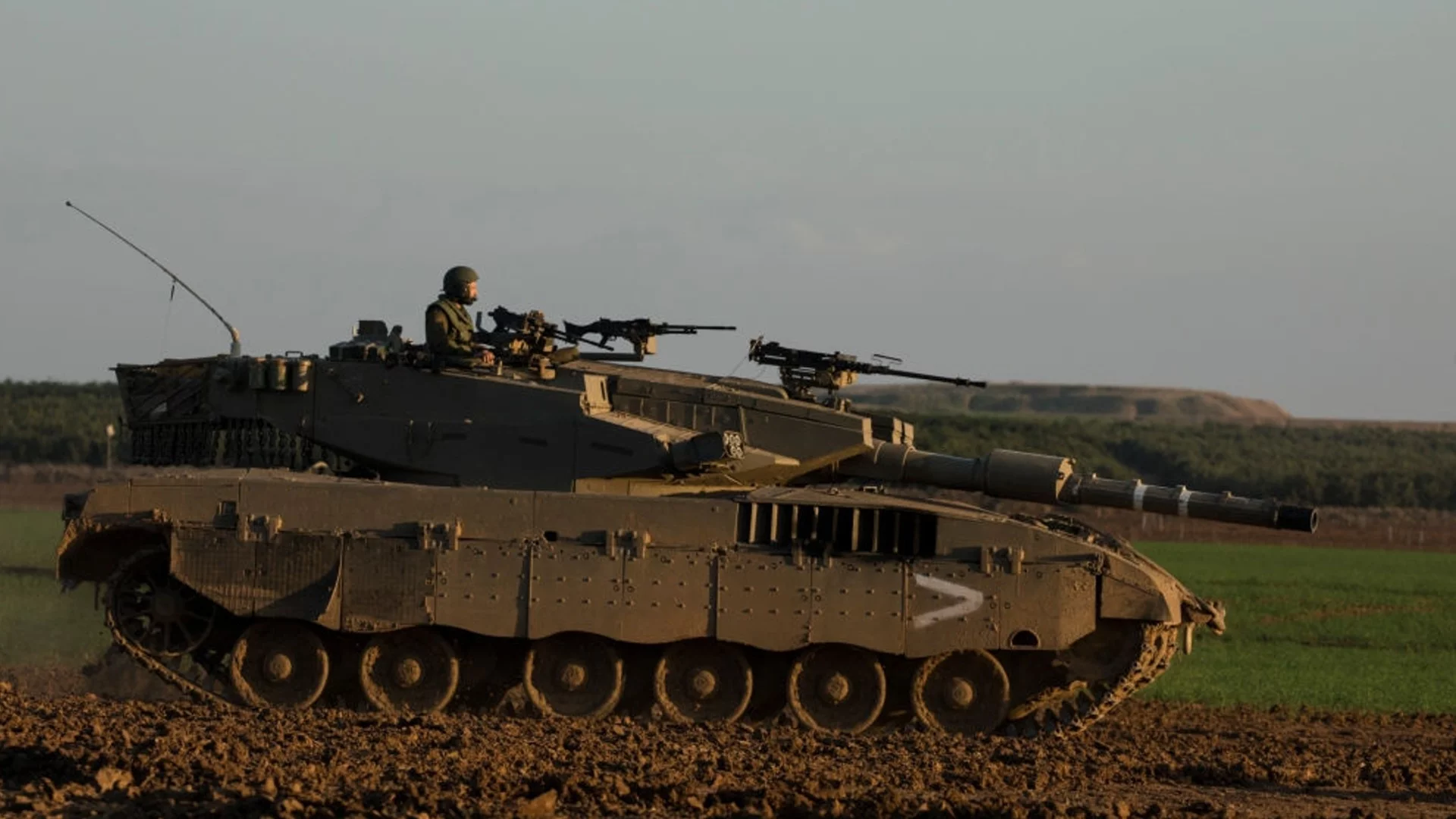 Напрежение: Израелски удар по Ливан уби висш командир на "Хизбула"