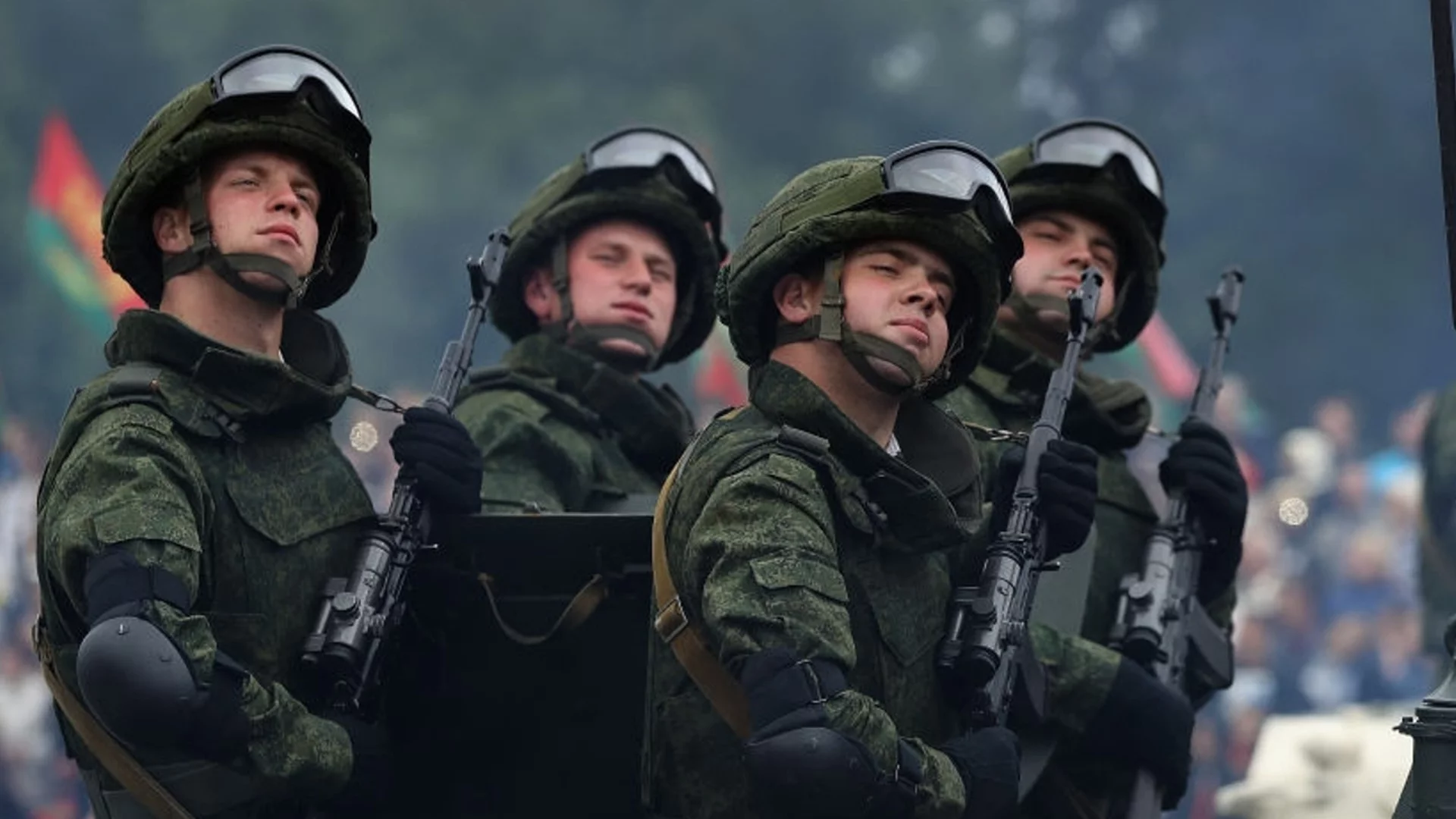 Беларус: На границата ни стоят 115 хил. украински войници