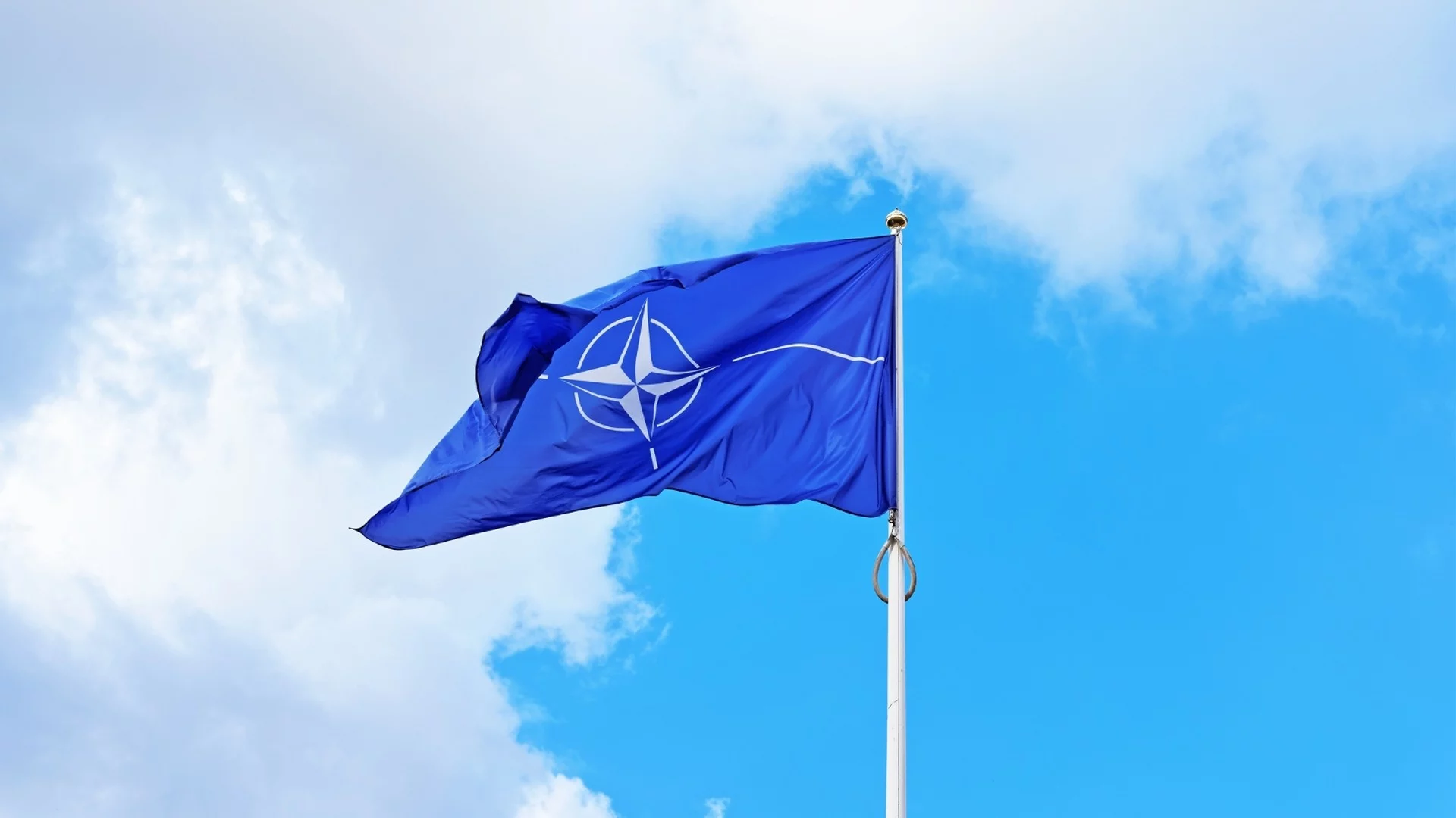 Българите подкрепят оставането в НАТО  
