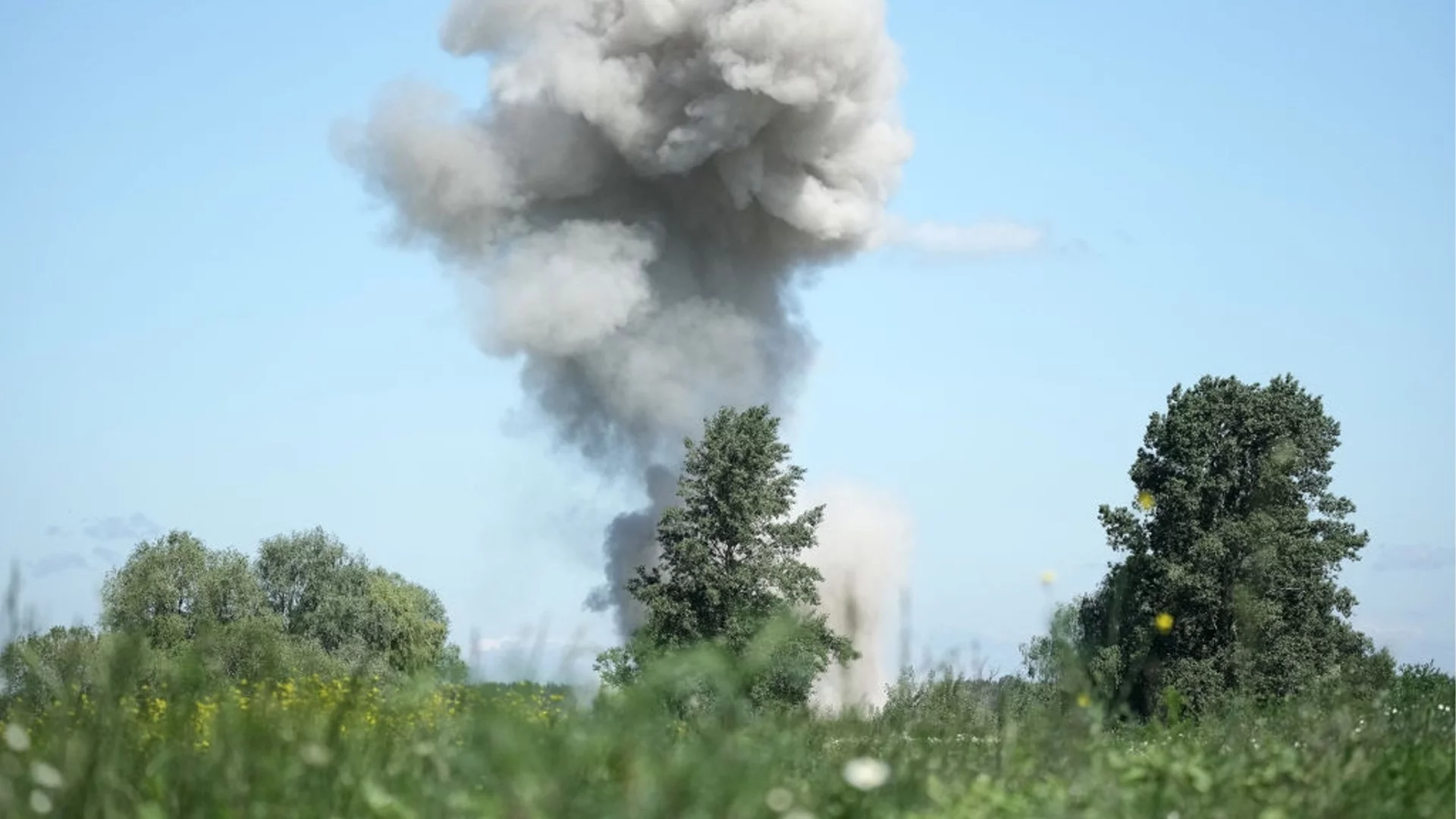 Отново нападение с балистични ракети: Силни експлозии в Одеса