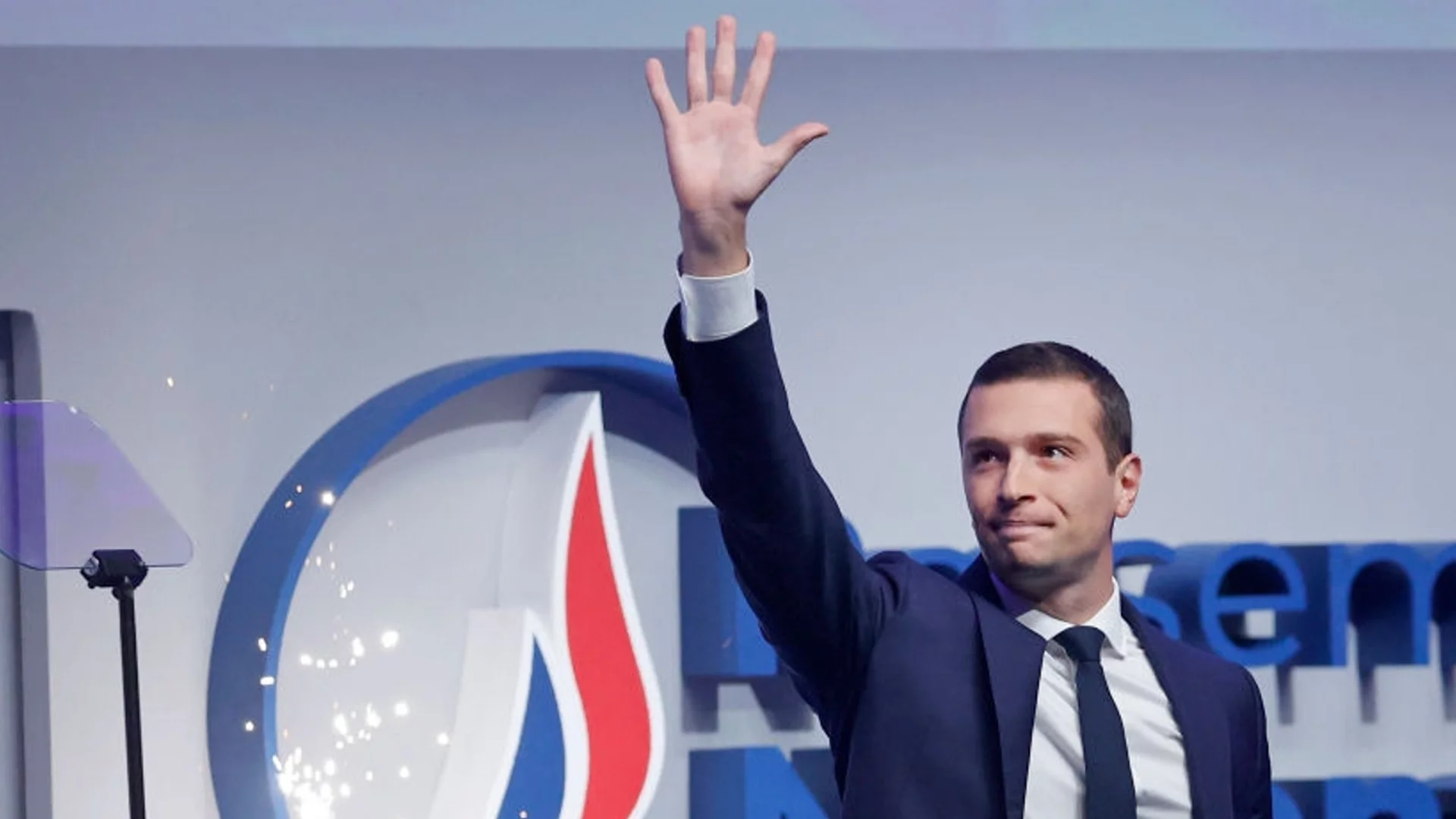 Партиите на Орбан и Льо Пен сформираха третата най-голяма група в ЕП