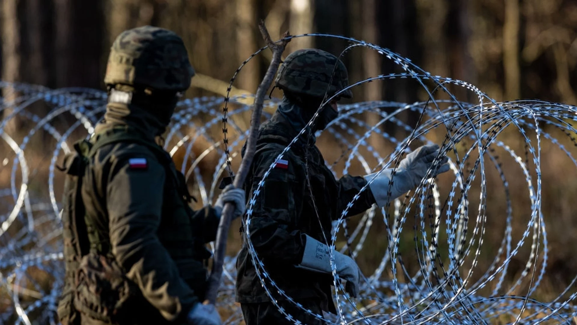 Полша вижда заплаха - увеличава почти тройно броя на военните по границата с Беларус