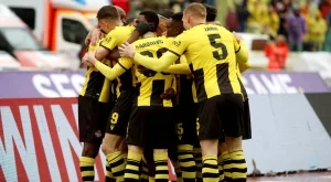 {{ otherArticle[0].article.title }}