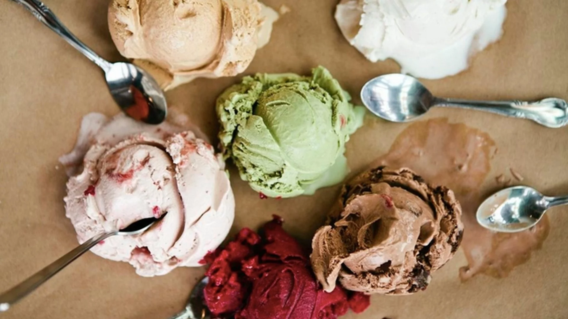 Бърза и лесна рецепта: Домашен сладолед с различни вкусове