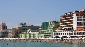 Колко струват шезлонг и чадър на Черноморието?