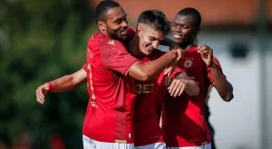 {{ otherArticle[0].article.title }}