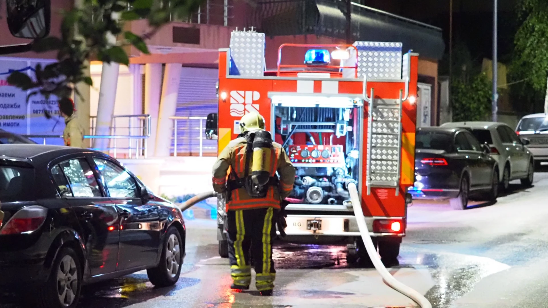 "Пожарникарите рискуваха живота си": Шефът на пожарната за огъня в Хасковско