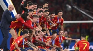 {{ otherArticle[0].article.title }}