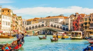 Какви резултати постигна входната такса за Венеция?