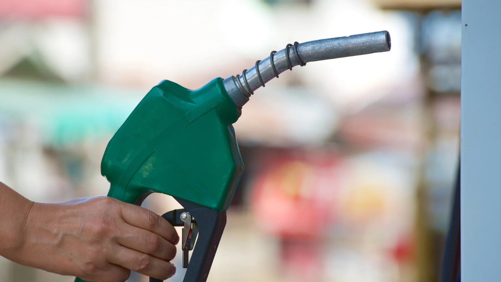 Младежи откраднаха 300 литра гориво в Крумовград