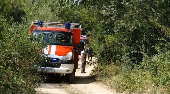 Овладяха пожара край Стара Загора, влаковете са пуснати