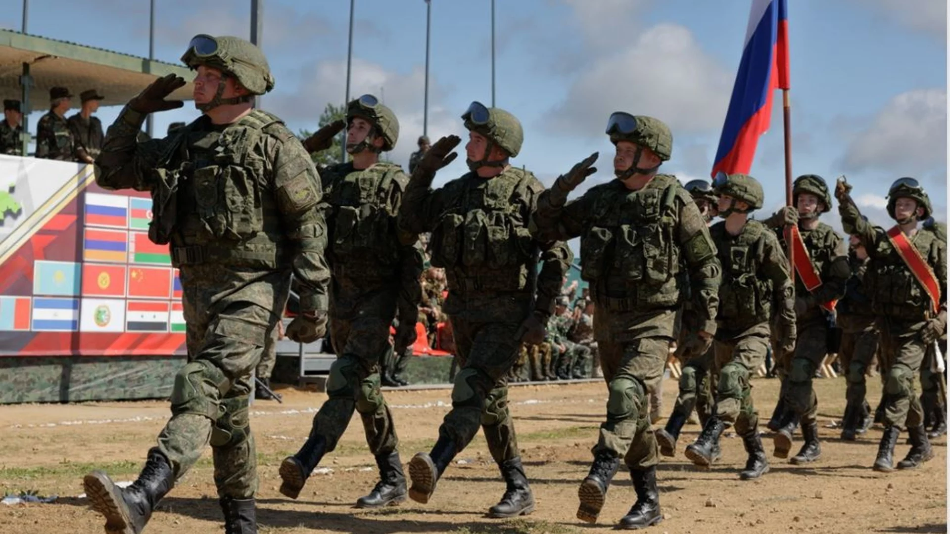 Три трилиона за живите и мъртвите: Русия отделя колосални средства за армията за година