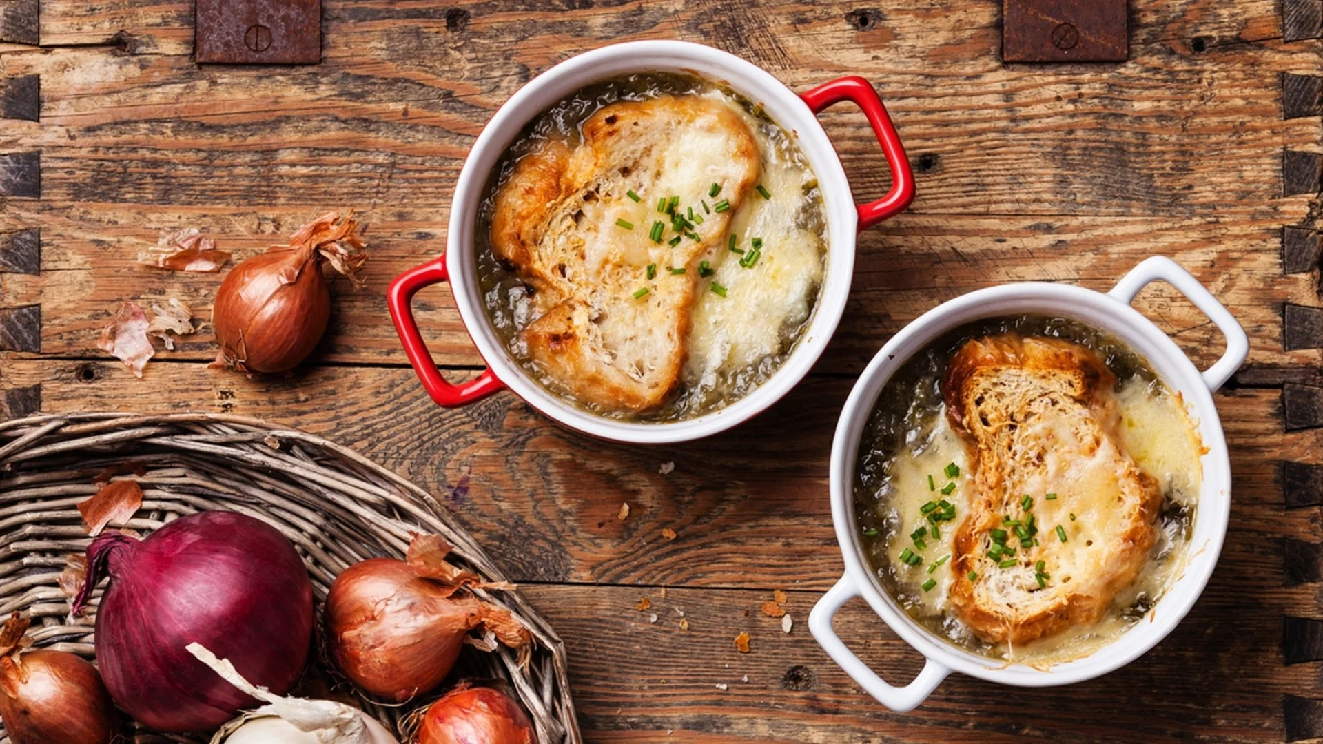 Френска лучена супа: Съчетание на традиция и стил за един неповторим вкус
