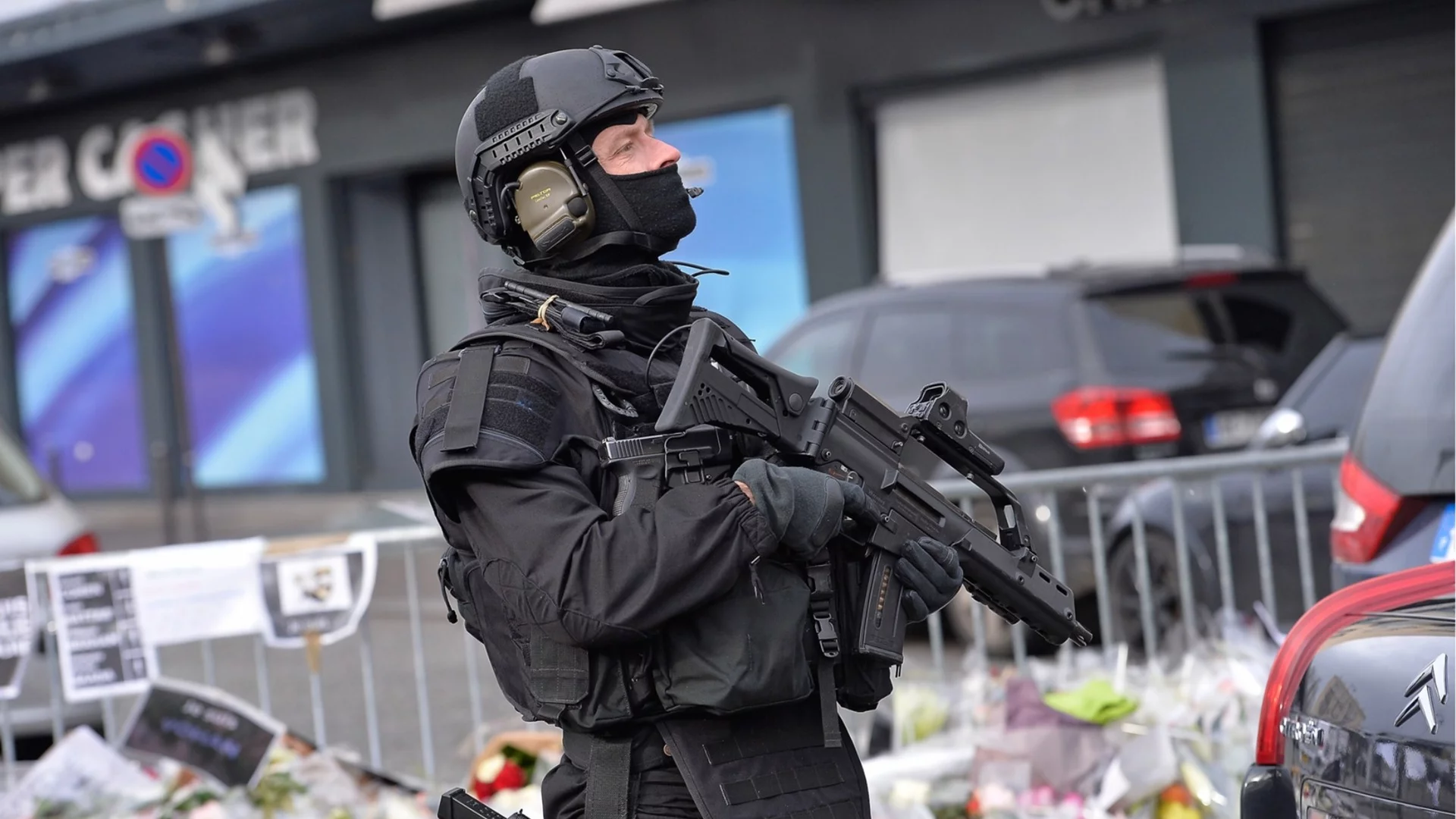 Наръгаха полицай в Париж седмица преди олимпийските игри