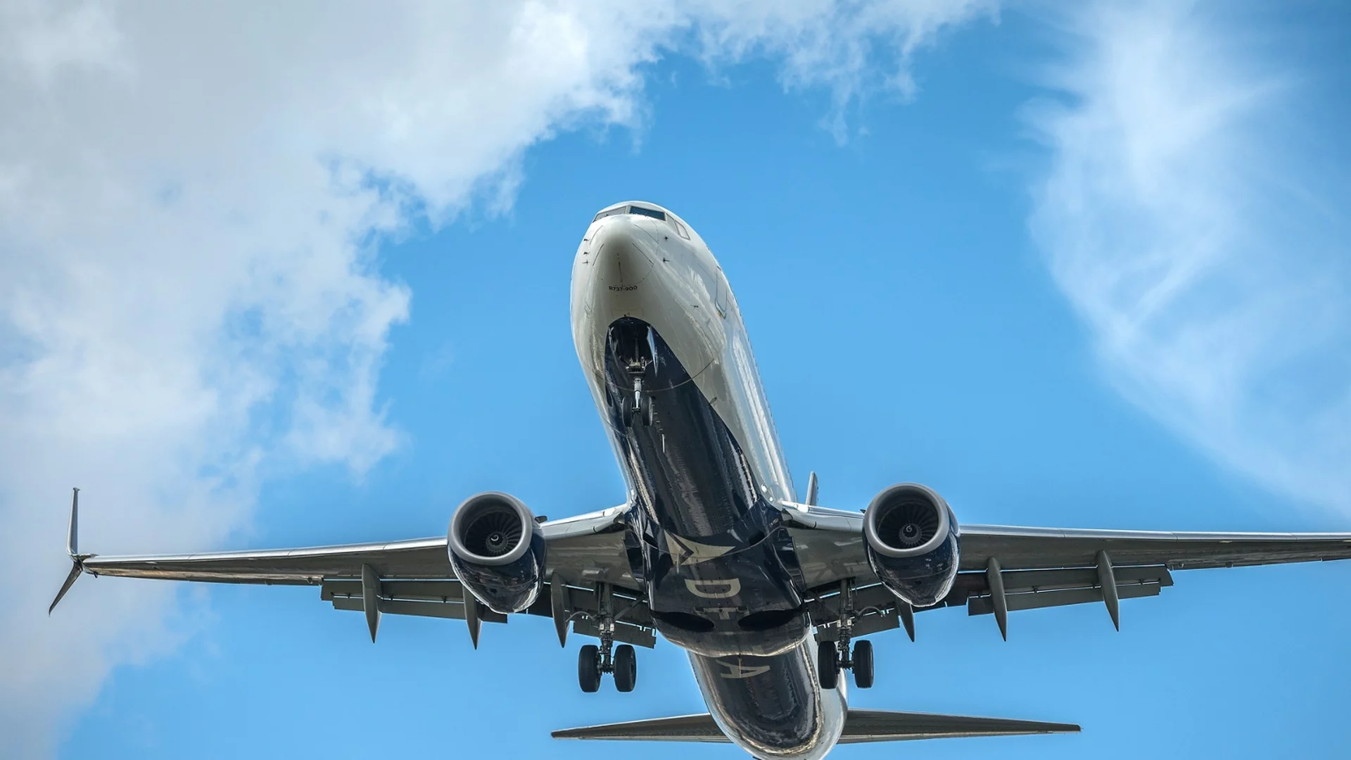 Прогноза: Пътуващите със самолет ще се удвоят в следващите 20 години