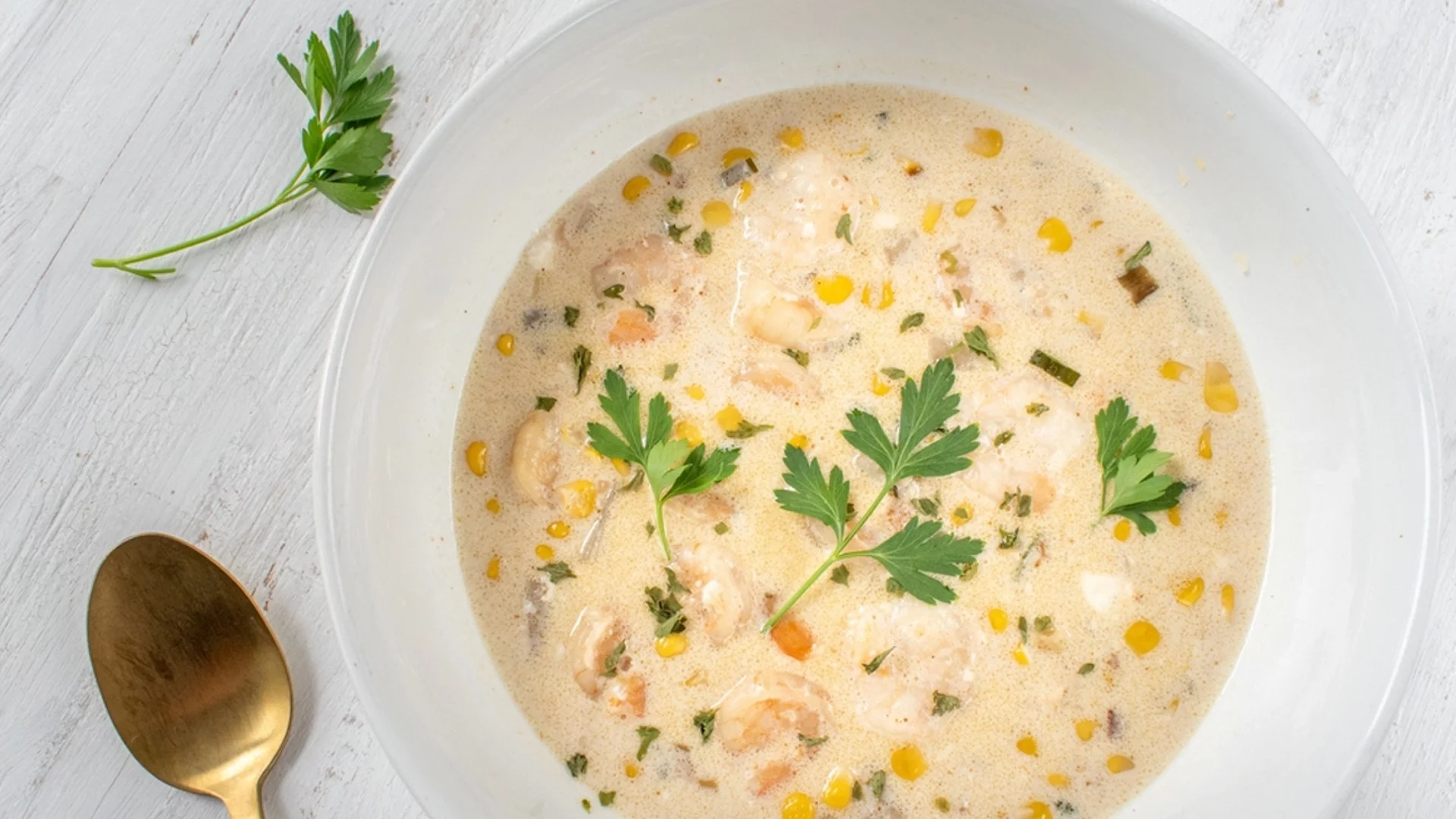 Млечна рибена супа - перфектна комбинация с вашата студена бира