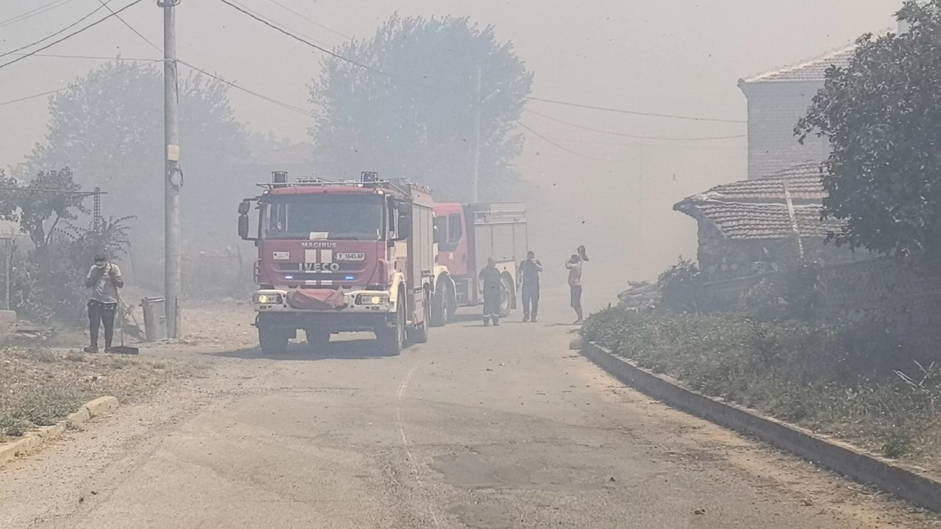 Седми ден продължава битката с пожара в Болярово