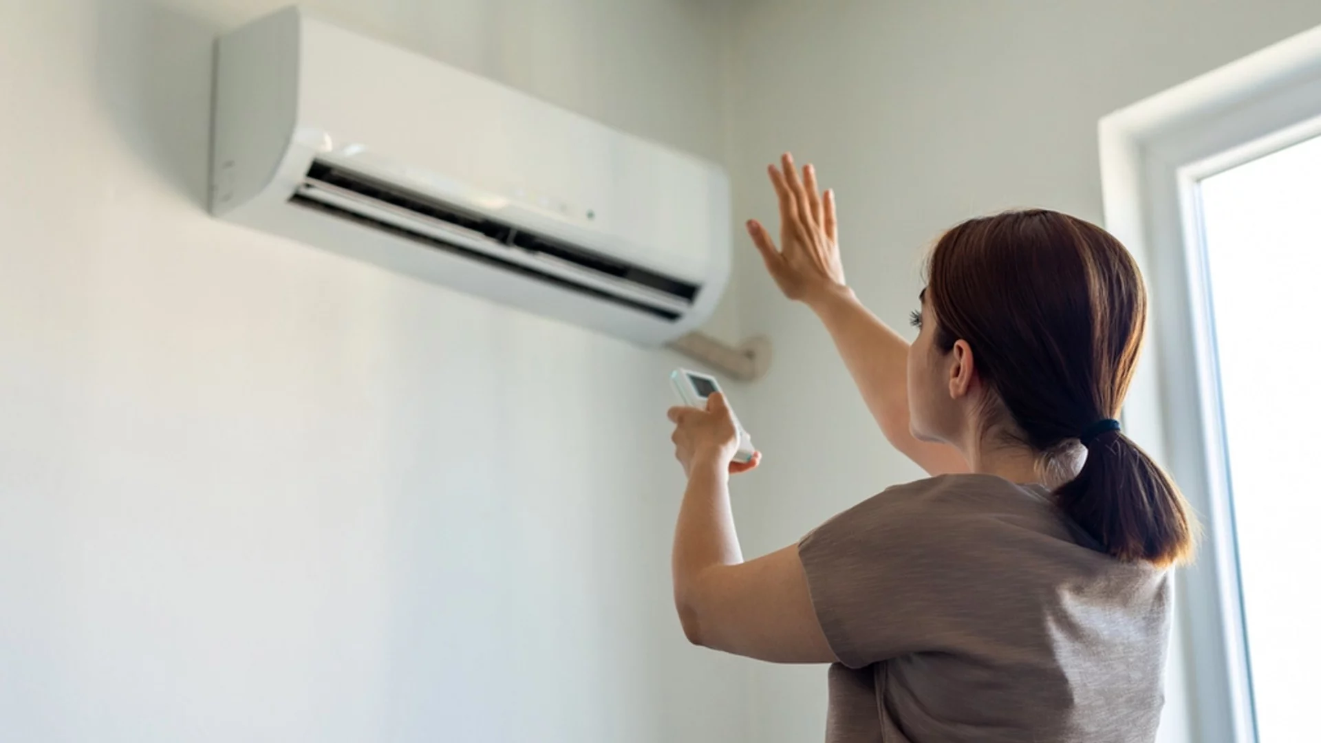 Трябва ли климатикът да работи постоянно през лятото, за да ни е най-евтино?
