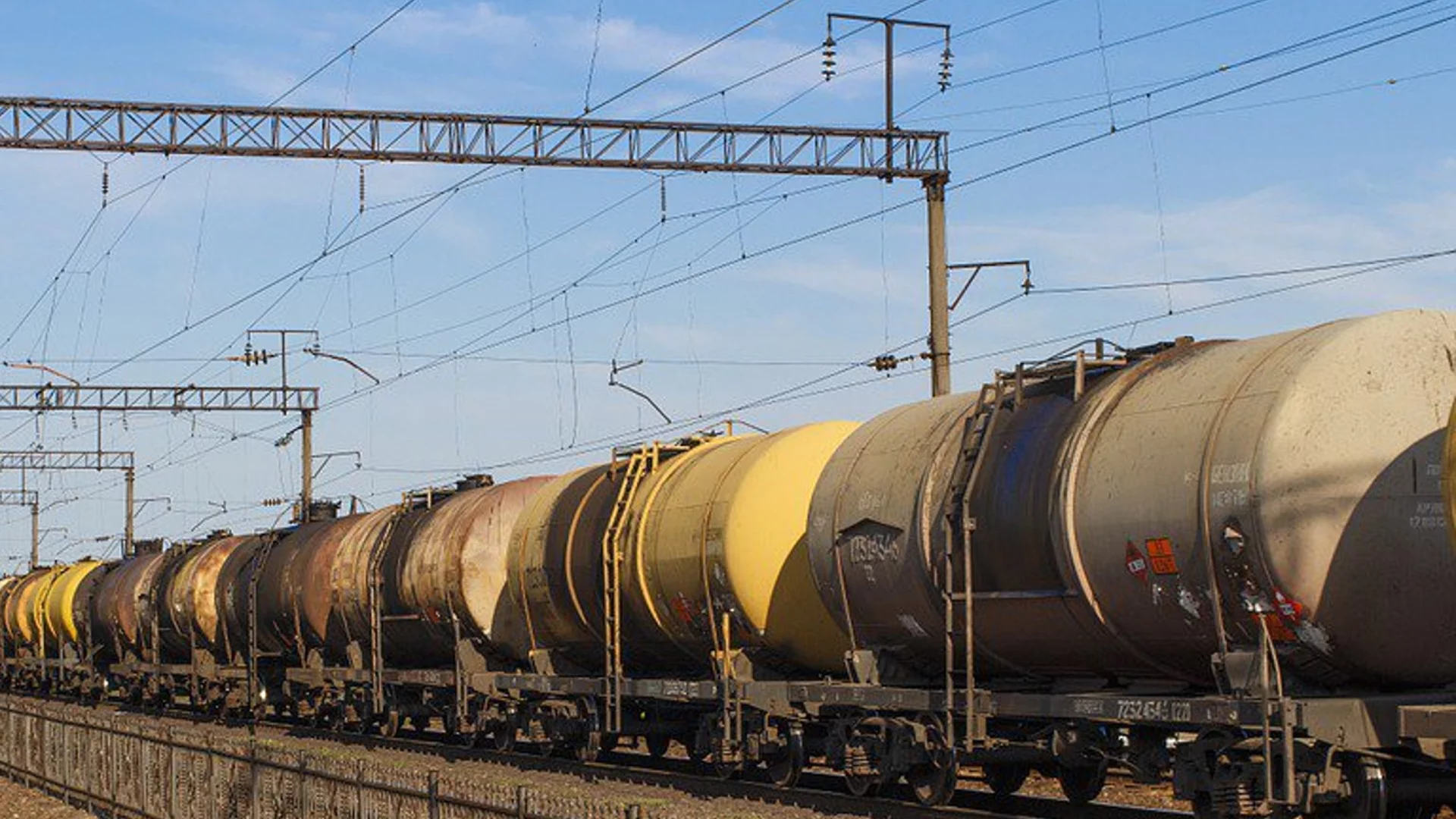 От 1 август: Русия връща забраната за износ на бензин