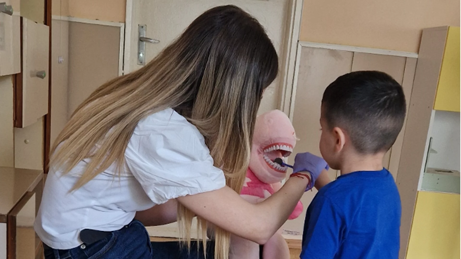 Над 500 деца в Русе минаха преглед по програмата „Моите зъбки – здрави и бели“