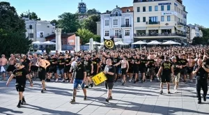 {{ otherArticle[0].article.title }}