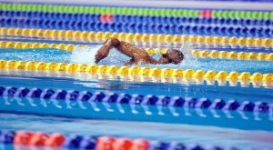 Сам на стартовото блокче, но с милиони зад гърба си: Змиорката и безстрашният скок, отекнал завинаги в олимпийската история