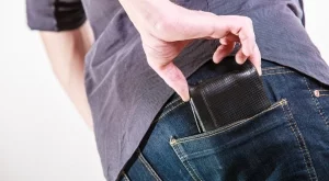 Защо Микел Артета нае джебчии, които да ограбят играчите му по време на вечеря?