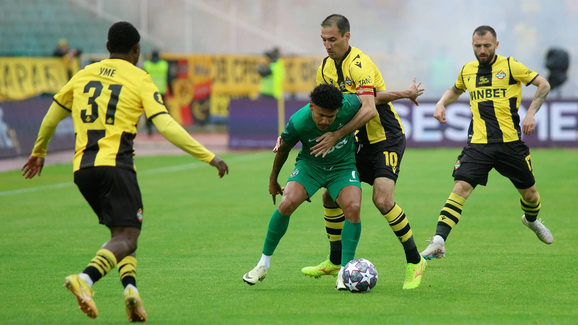 Официално: Ботев Пловдив представи новия си нападател (СНИМКИ)