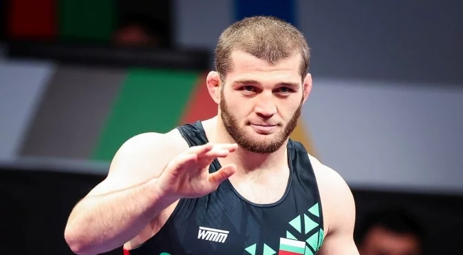 Страхотен Магомед Рамазанов се класира за 1/2-финалите на Игрите в Париж (ВИДЕО)