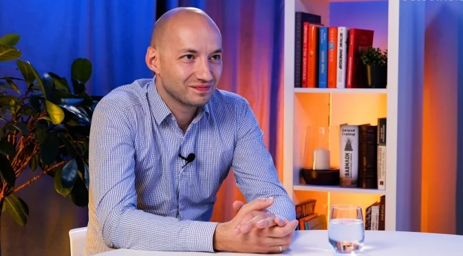 "Българската политическа почва": Политологът Димитър Ганев с нова книга (СНИМКИ)