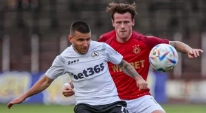 {{ otherArticle[0].article.title }}