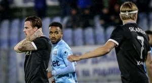 {{ otherArticle[0].article.title }}