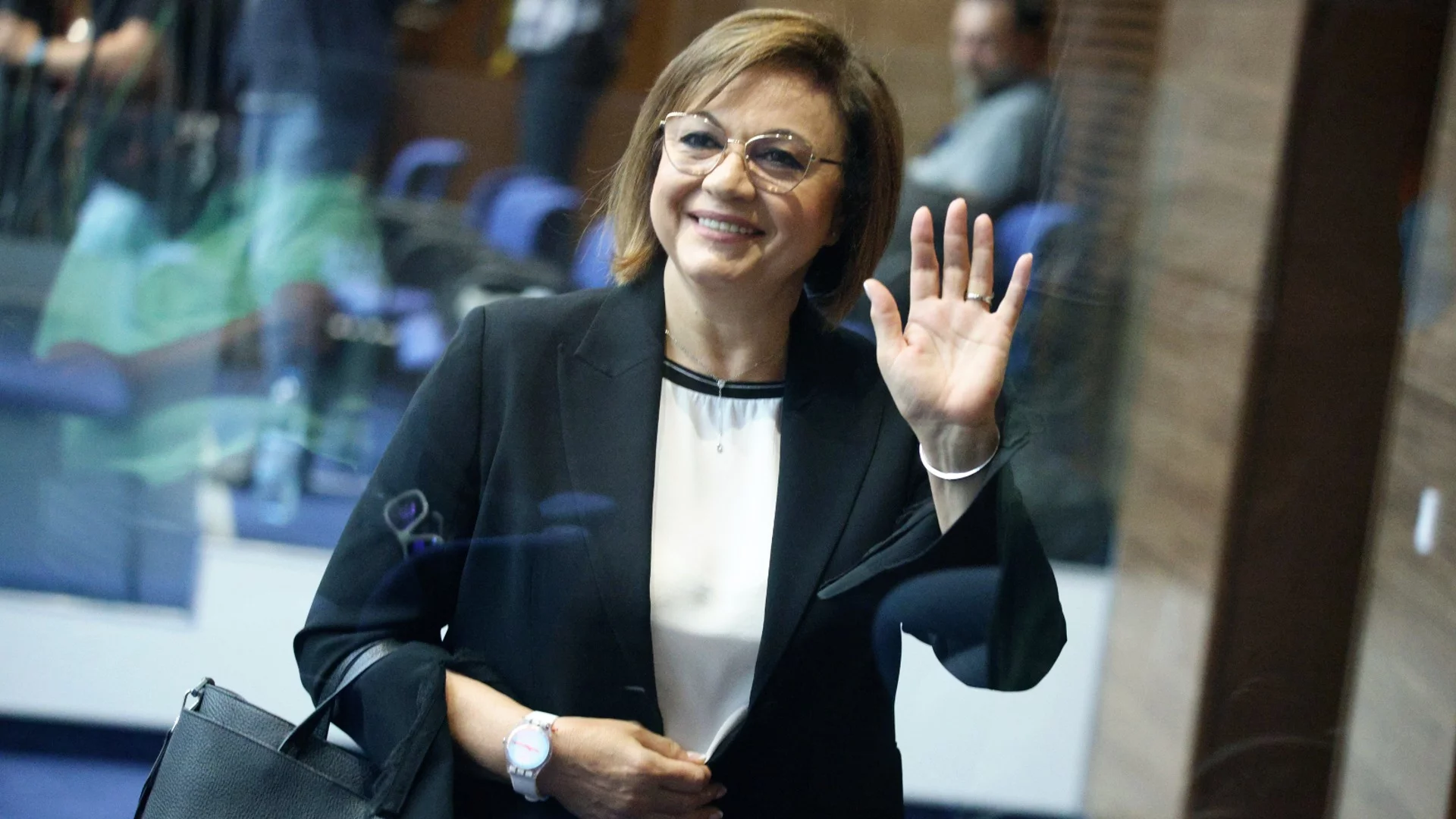 Съдът реши: Нинова остава в миналото на БСП, Зафиров представлява партията (СНИМКИ)