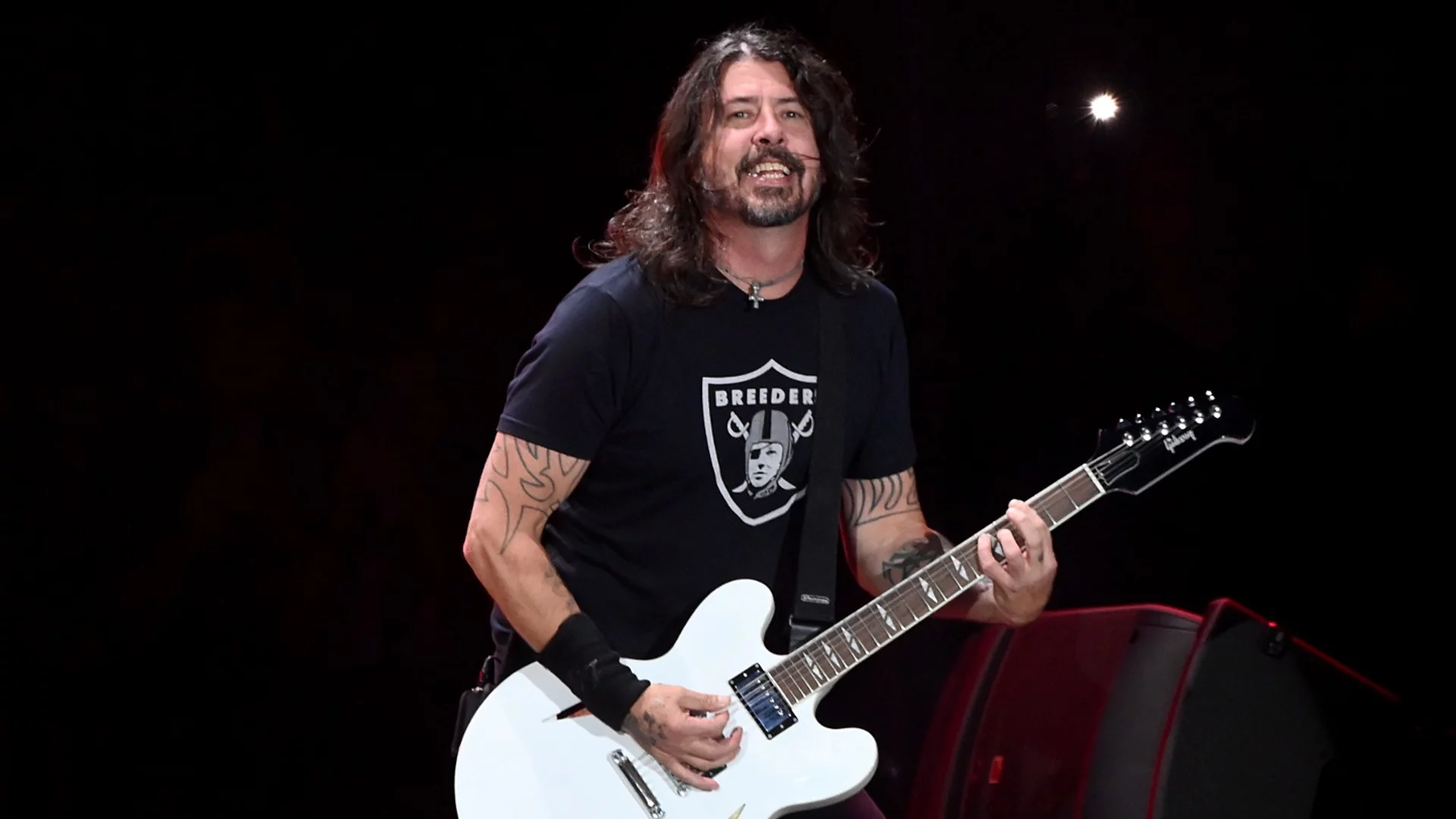 Дейв Грол от Foo Fighters: Роди ми се извънбрачна дъщеря, моля за прошка (СНИМКА)