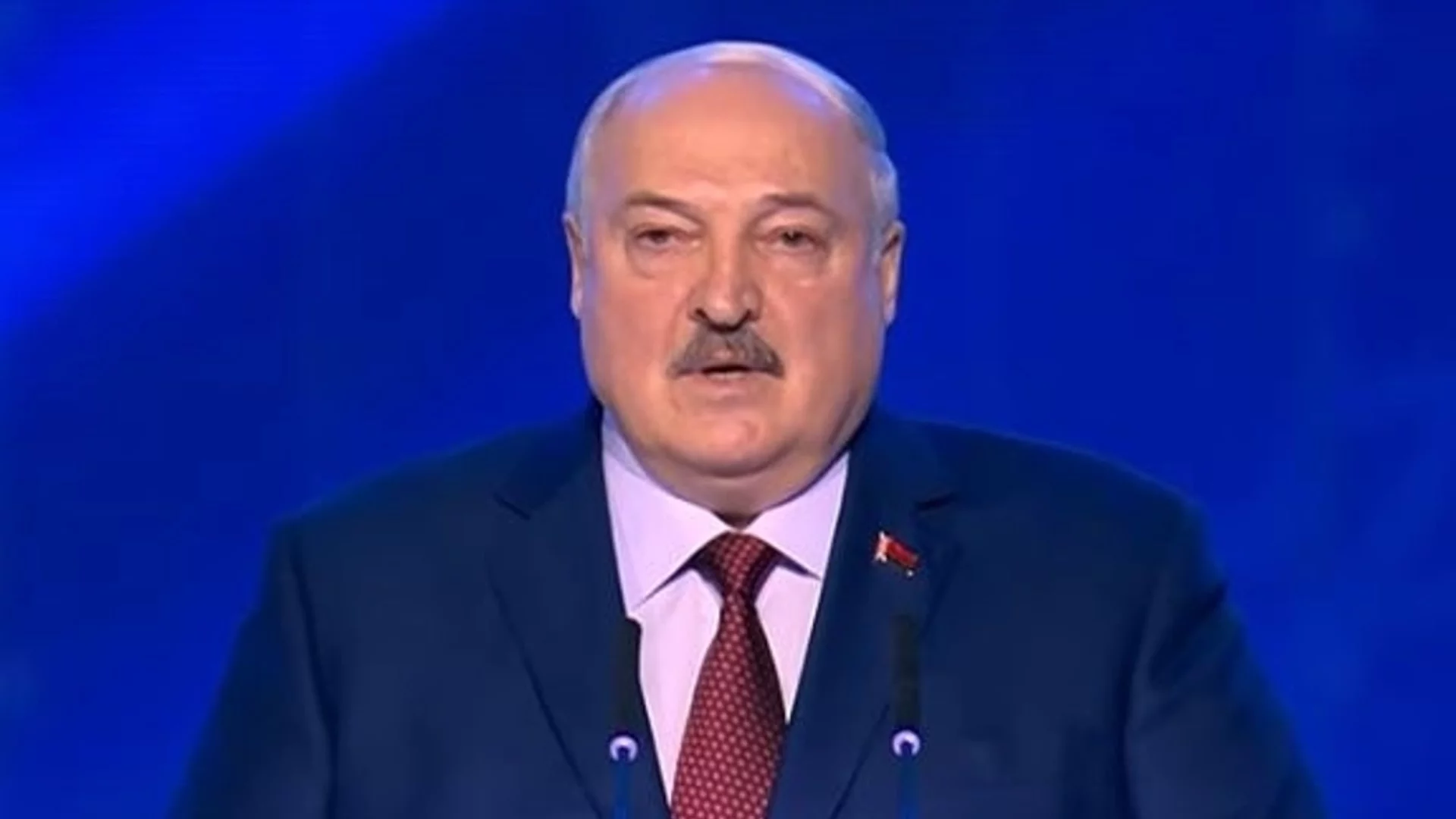 Лукашенко: САЩ да си стоят зад океана. Нападението срещу Беларус ще е началото на Третата световна война