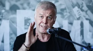 {{ otherArticle[0].article.title }}