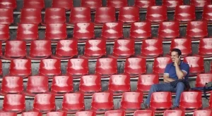 Трагично: Търсят се милиони за огромен сектор на емблематичен стадион в София